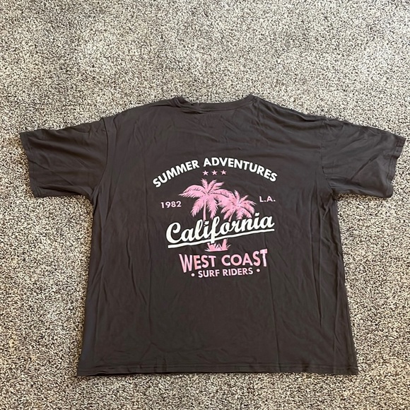 Oversized T-shirt - Picture 1 of 2
